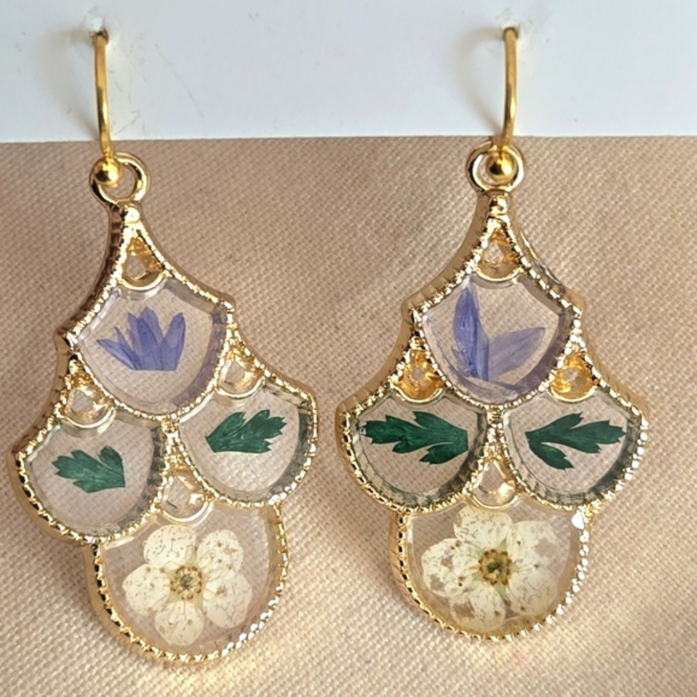 Gold Floral Pressed Flowers Earrings